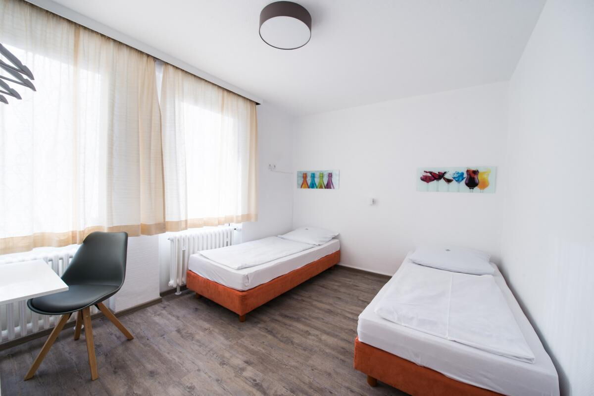 Frankfurter Straße 176, 34134 Kassel (SOVA Guesthouse)