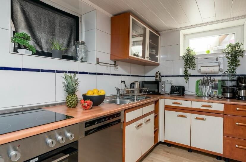 Am Donarbrunnen 31a, 34134 Kassel (UG)