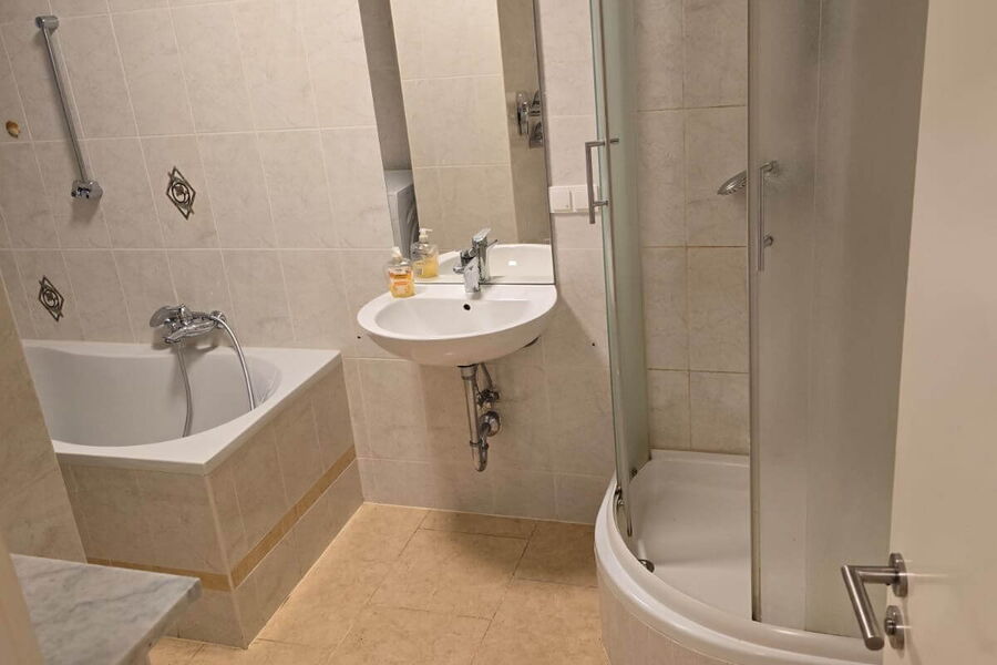 Kassel | 3-9 Personen | Einzelbetten