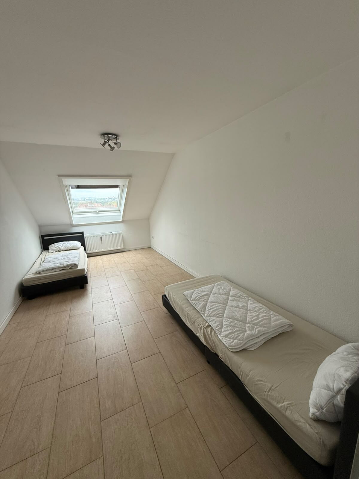 Schlafzimmer 2